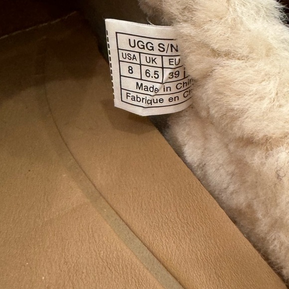 UGG Australia Women’s Leather Mules - Picture 12 of 14